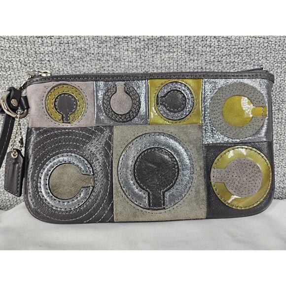 COACH RARE MIA MADISON INLAID SIGNATURE C PATCHWORK LEATHER WRISTLET - Picture 2 of 6